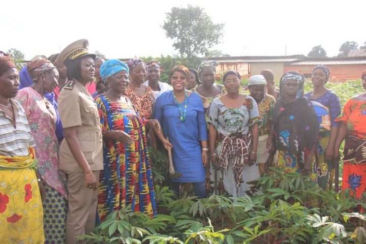 13/10/16 Journée Mondiale de la femme rurale: la ministre Euphrasie Yao apporte son soutien aux femmes rurales